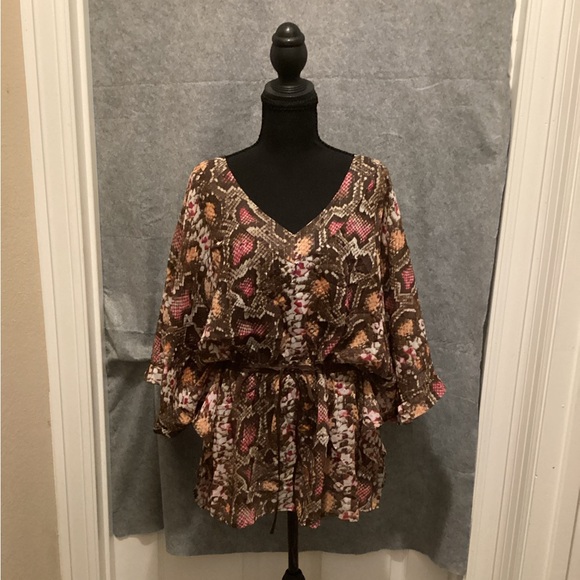Lane Bryant Tops - Lane Bryant Brown and Red Patterned Blouse. (C8)
